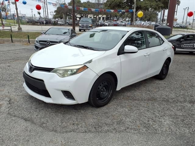 Used 2015 Toyota Corolla LE FWD image 5