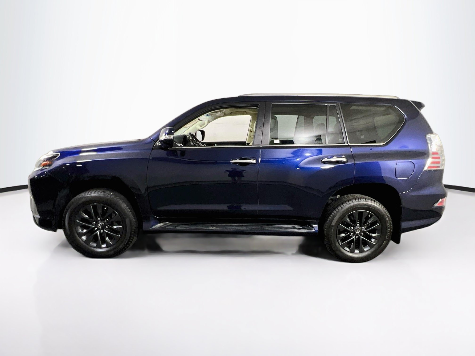 Used 2022 Lexus GX 460 Premium w/ Premium Package AWD/4WD image 8