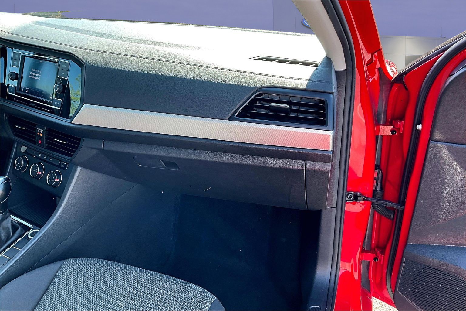 Used 2019 Volkswagen Jetta FWD image 25