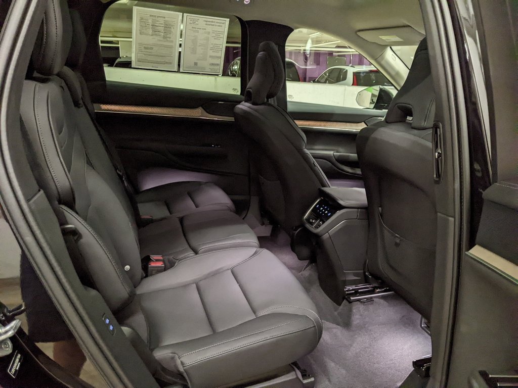 Certified 2025 Volvo EX90 Plus image 25