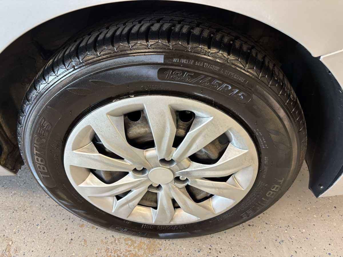 Used 2022 Hyundai Accent SE FWD image 25