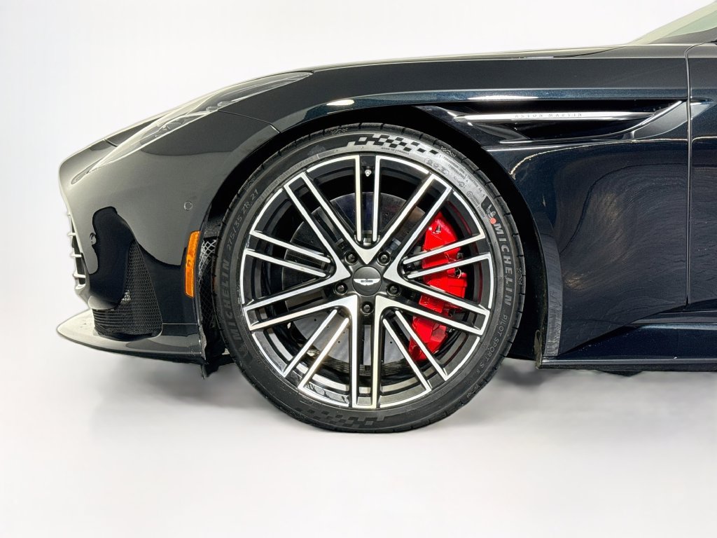 Used 2024 Aston Martin DB12 Coupe RWD image 29