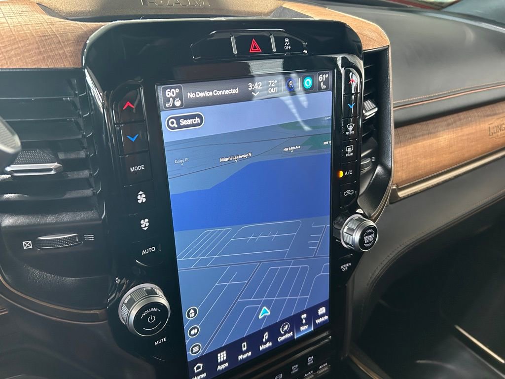 Used 2024 RAM 2500 Limited image 18