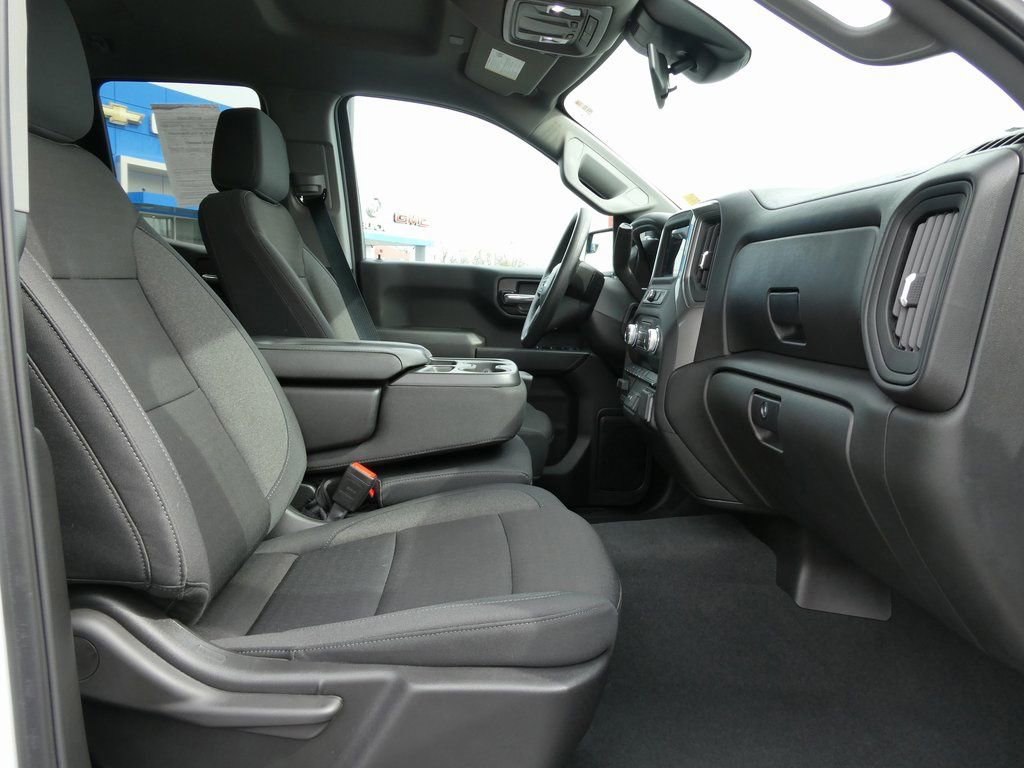 Certified 2025 GMC Sierra 1500 Pro w/ Pro Value Package image 16