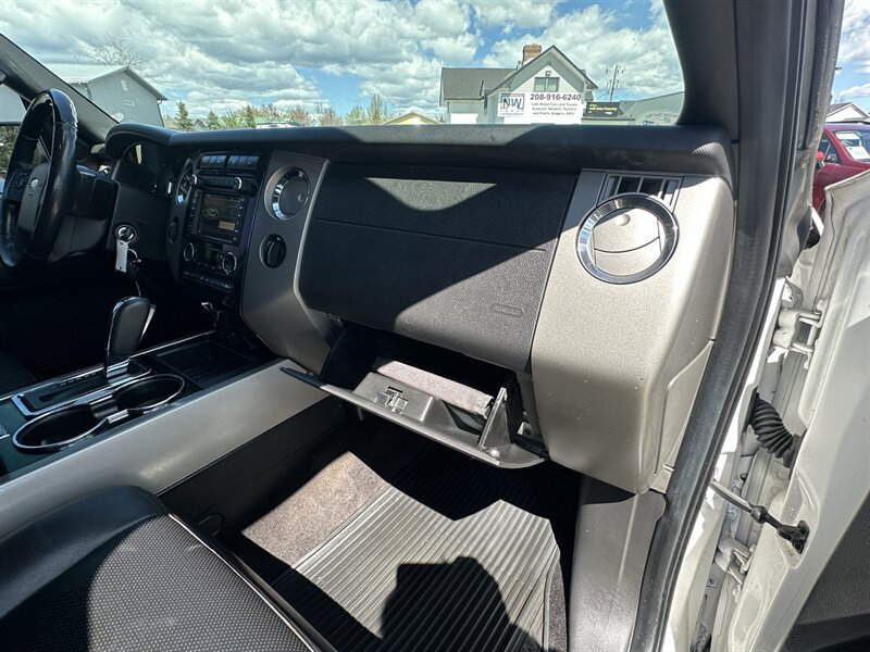 Used 2014 Ford Expedition EL Limited w/ Equipment Group 301A AWD/4WD image 22