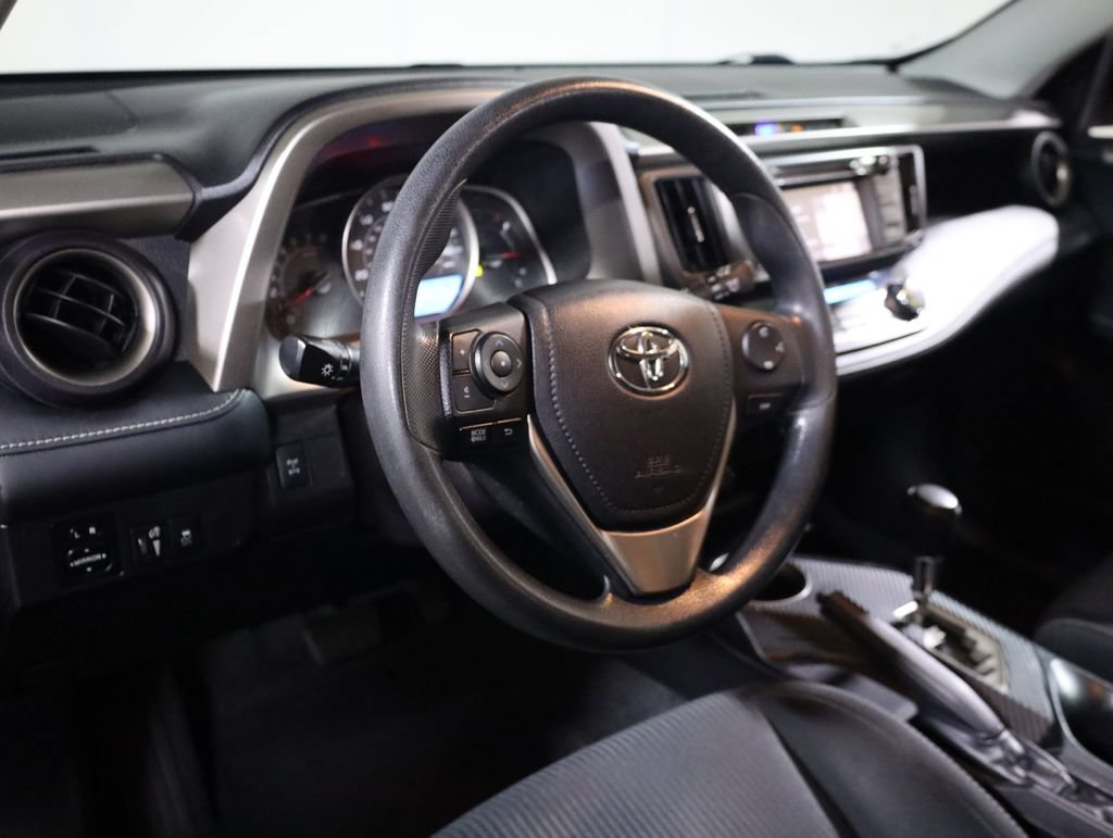 Used 2014 Toyota RAV4 XLE AWD/4WD image 31