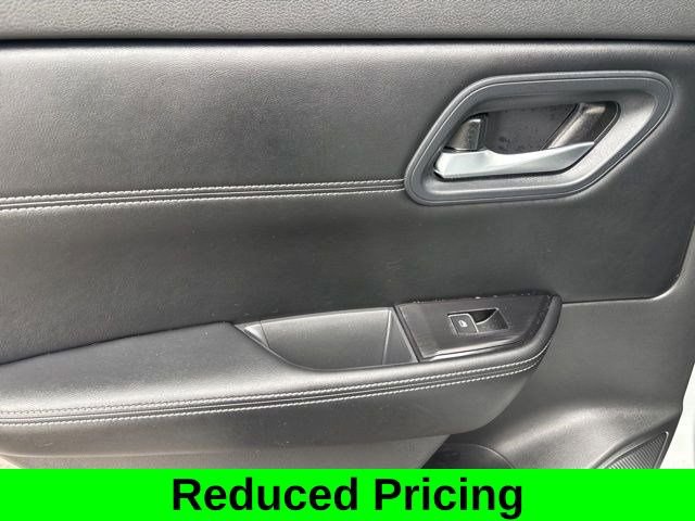 Used 2024 Nissan Rogue SL image 30