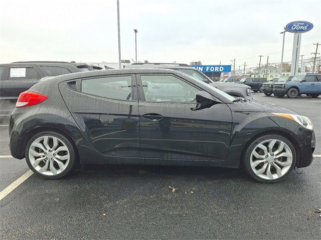 Used 2013 Hyundai Veloster w/ Style Pkg image 7