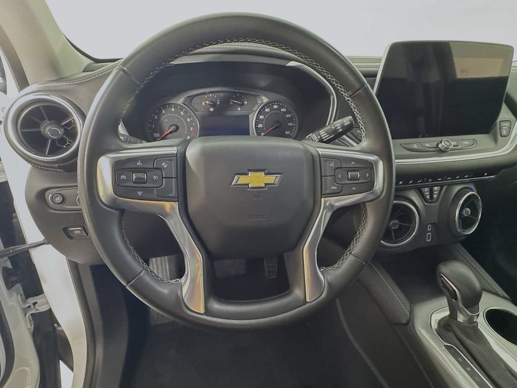 Used 2023 Chevrolet Blazer LT FWD image 11