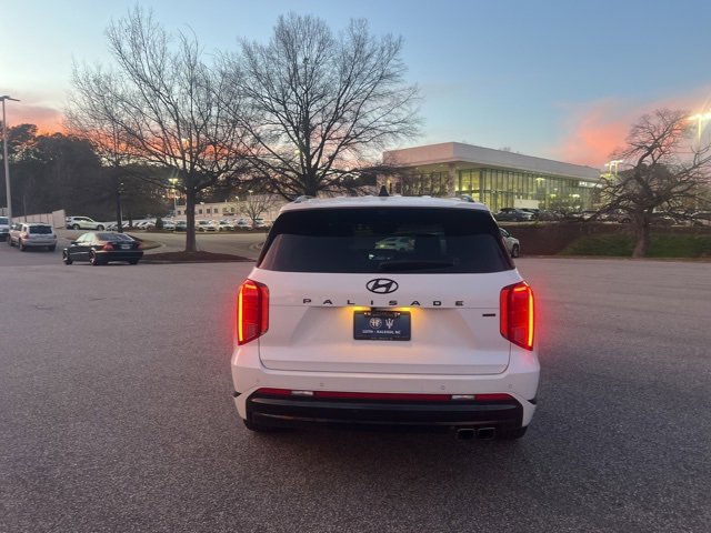 Used 2024 Hyundai Palisade Calligraphy image 4