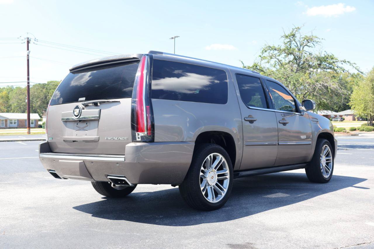 Used 2012 Cadillac Escalade ESV Premium AWD/4WD image 5