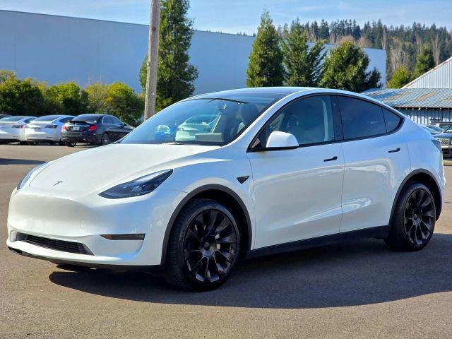 Used 2023 Tesla Model Y Long Range image 4