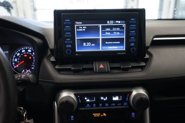 Used 2021 Toyota RAV4 LE image 21