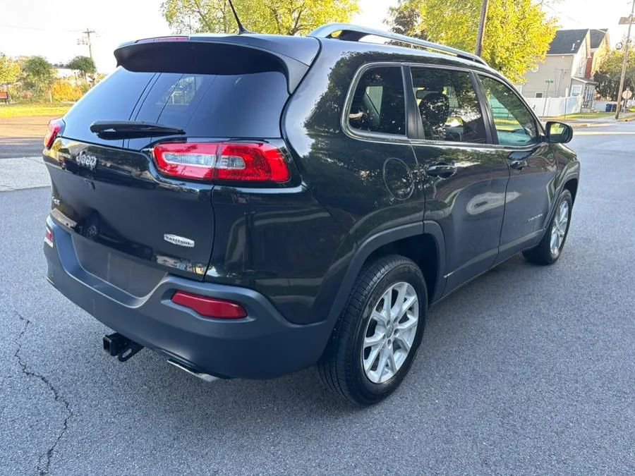 Used 2015 Jeep Cherokee Latitude image 8