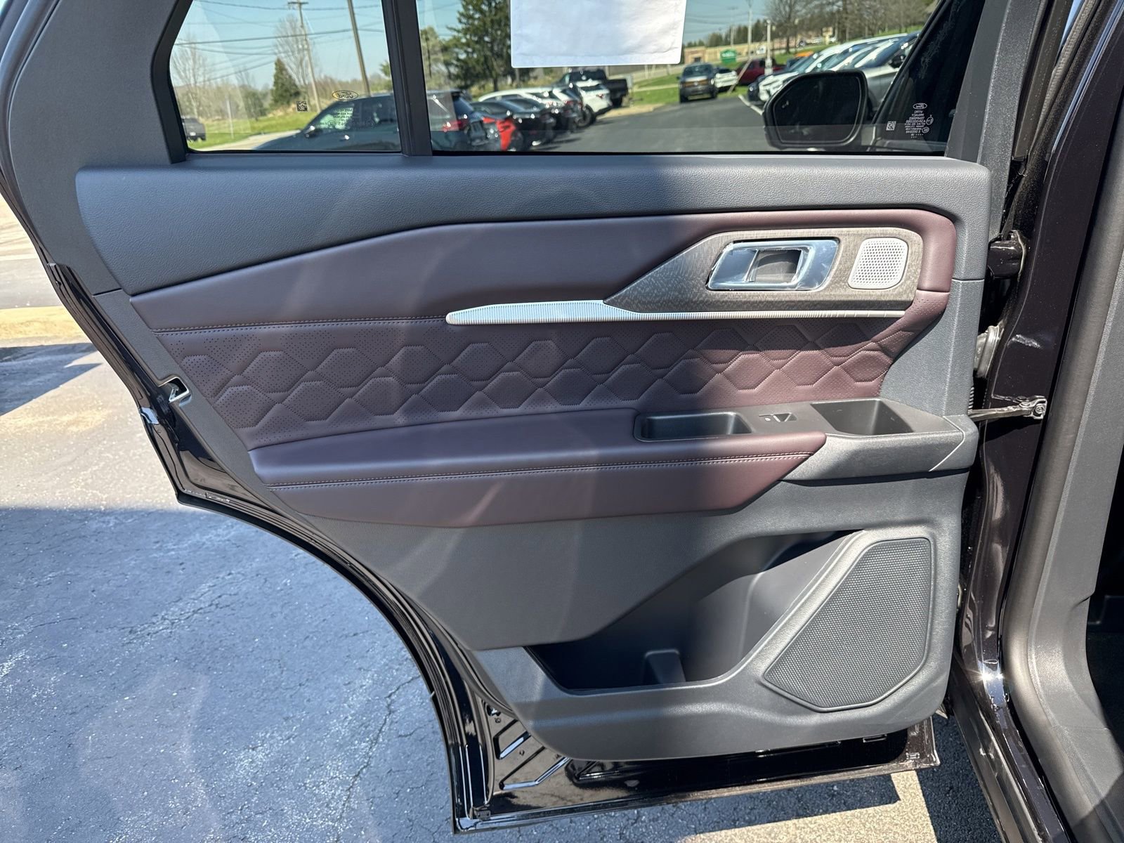 New 2026 Ford Explorer Platinum image 38
