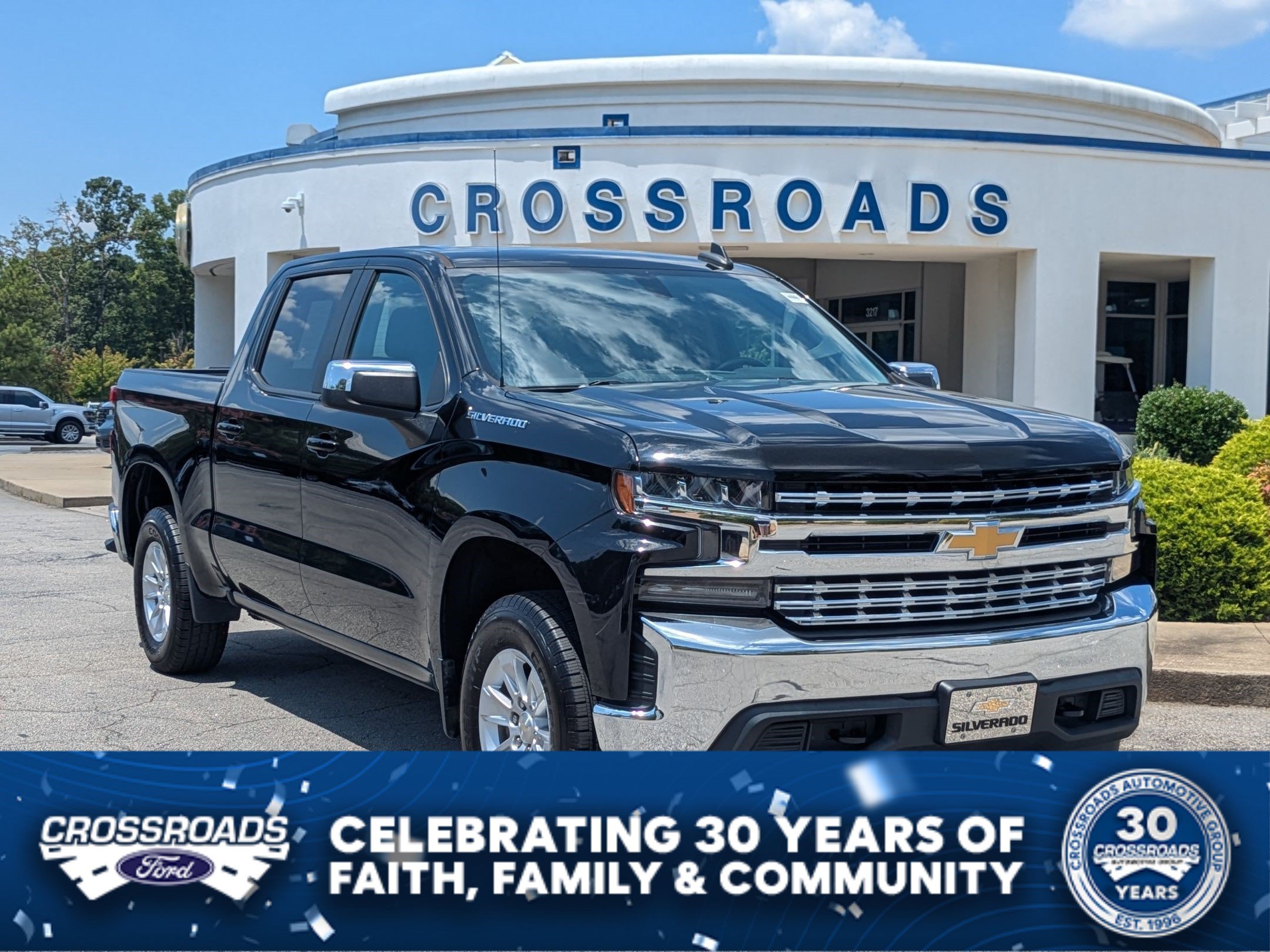Used 2019 Chevrolet Silverado 1500 LT w/ All-Star Edition AWD/4WD image 1
