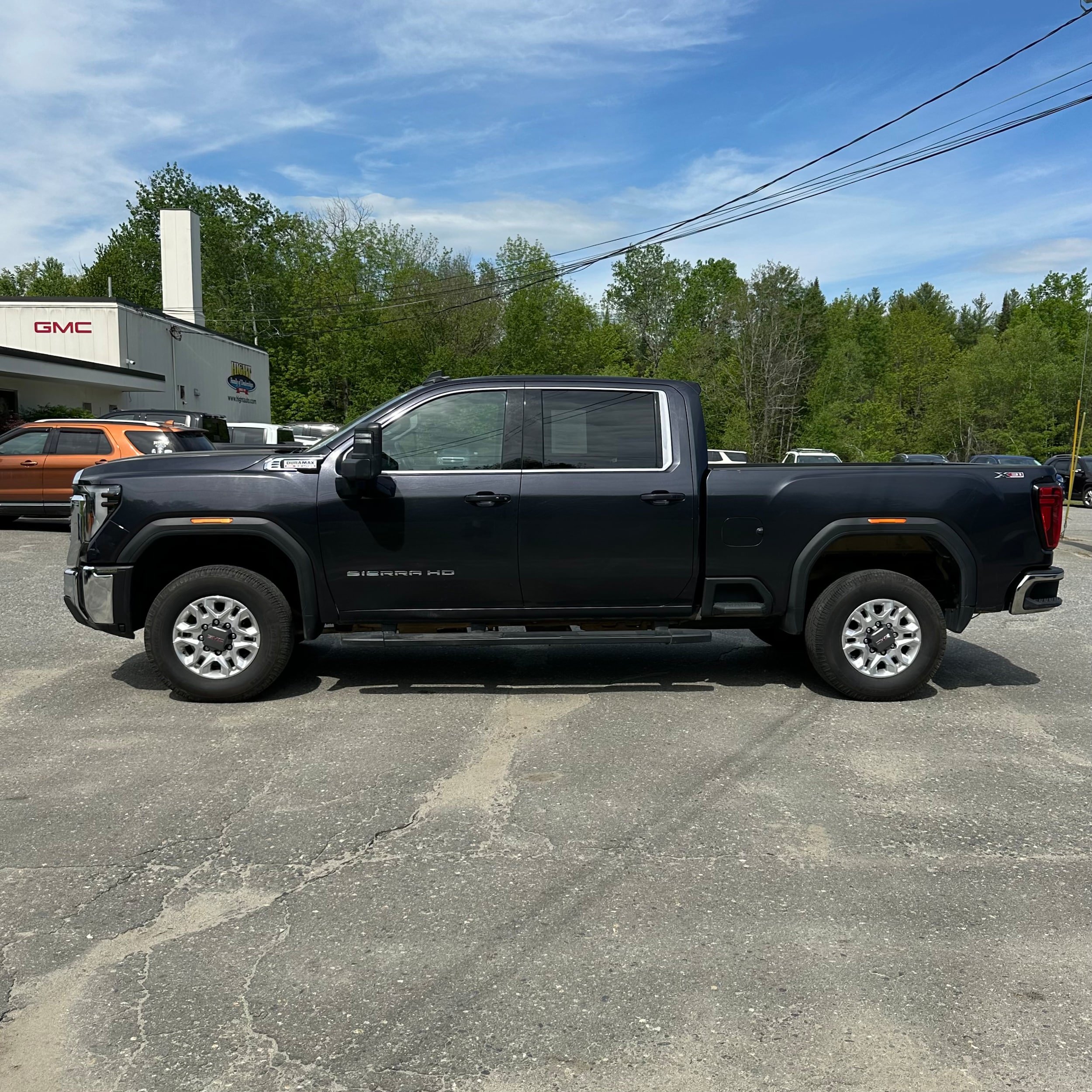 Used 2024 GMC Sierra 2500 SLE w/ SLE Value Package; AWD/4WD image 6
