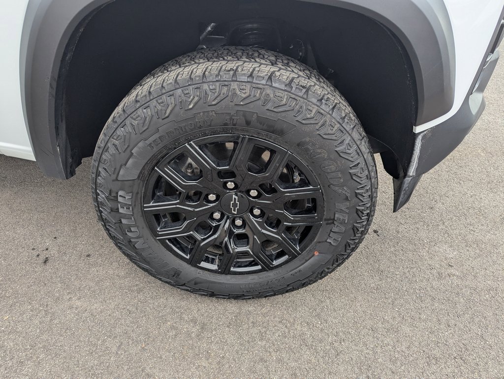Used 2024 Chevrolet Colorado Trail Boss w/ Advanced Trailering Package image 12