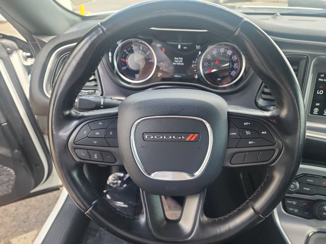 Used 2020 Dodge Challenger SXT RWD image 22