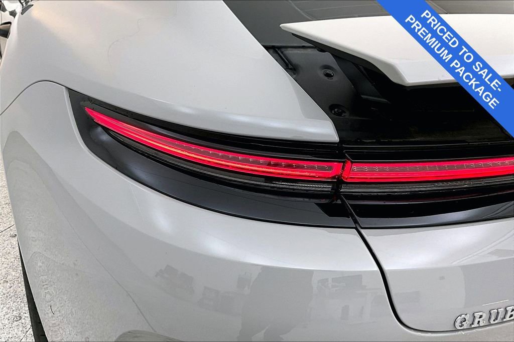 Used 2025 Porsche Panamera 4 w/ Premium Package image 40