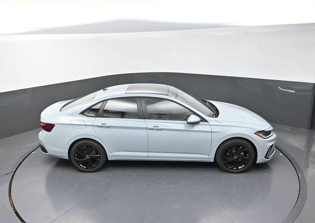 New 2026 Volkswagen Jetta SE image 19