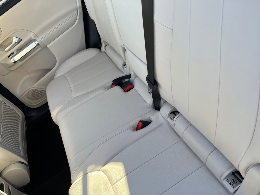 Certified 2025 Mercedes-Benz GLB 250 4MATIC image 12