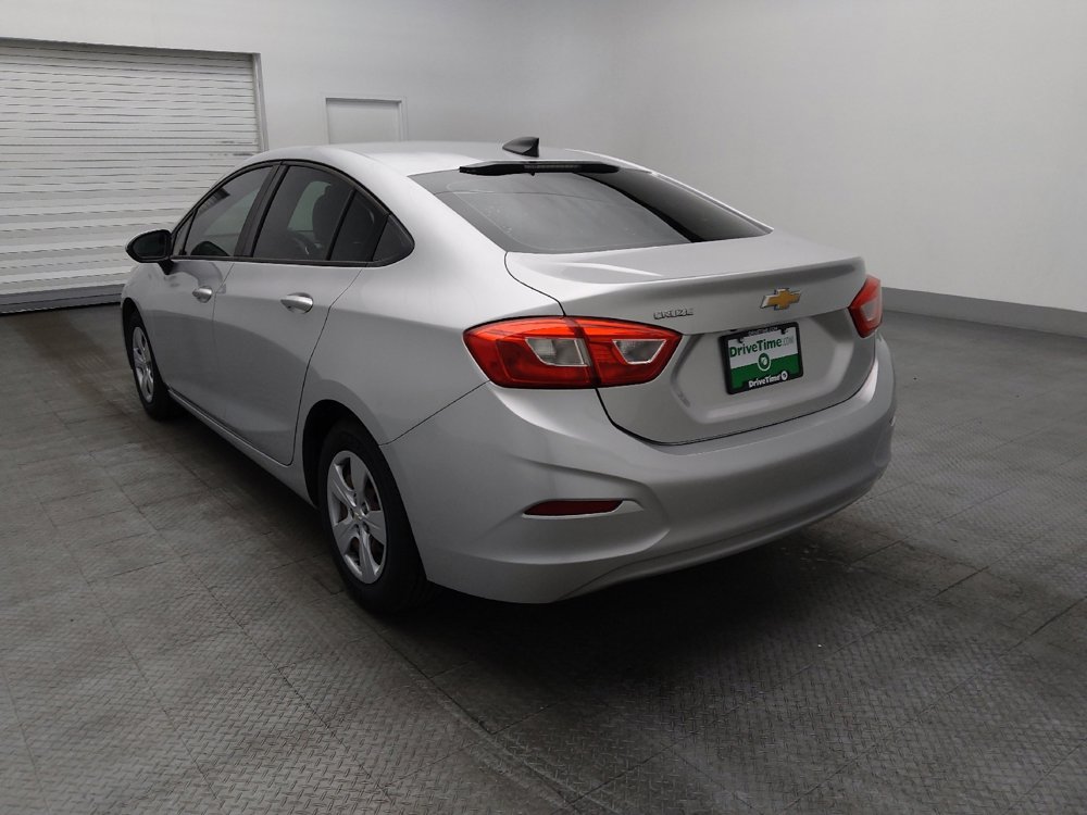 Used 2017 Chevrolet Cruze LS FWD image 5