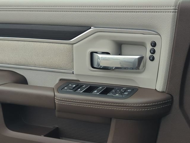 Used 2025 RAM 2500 Laramie AWD/4WD image 13