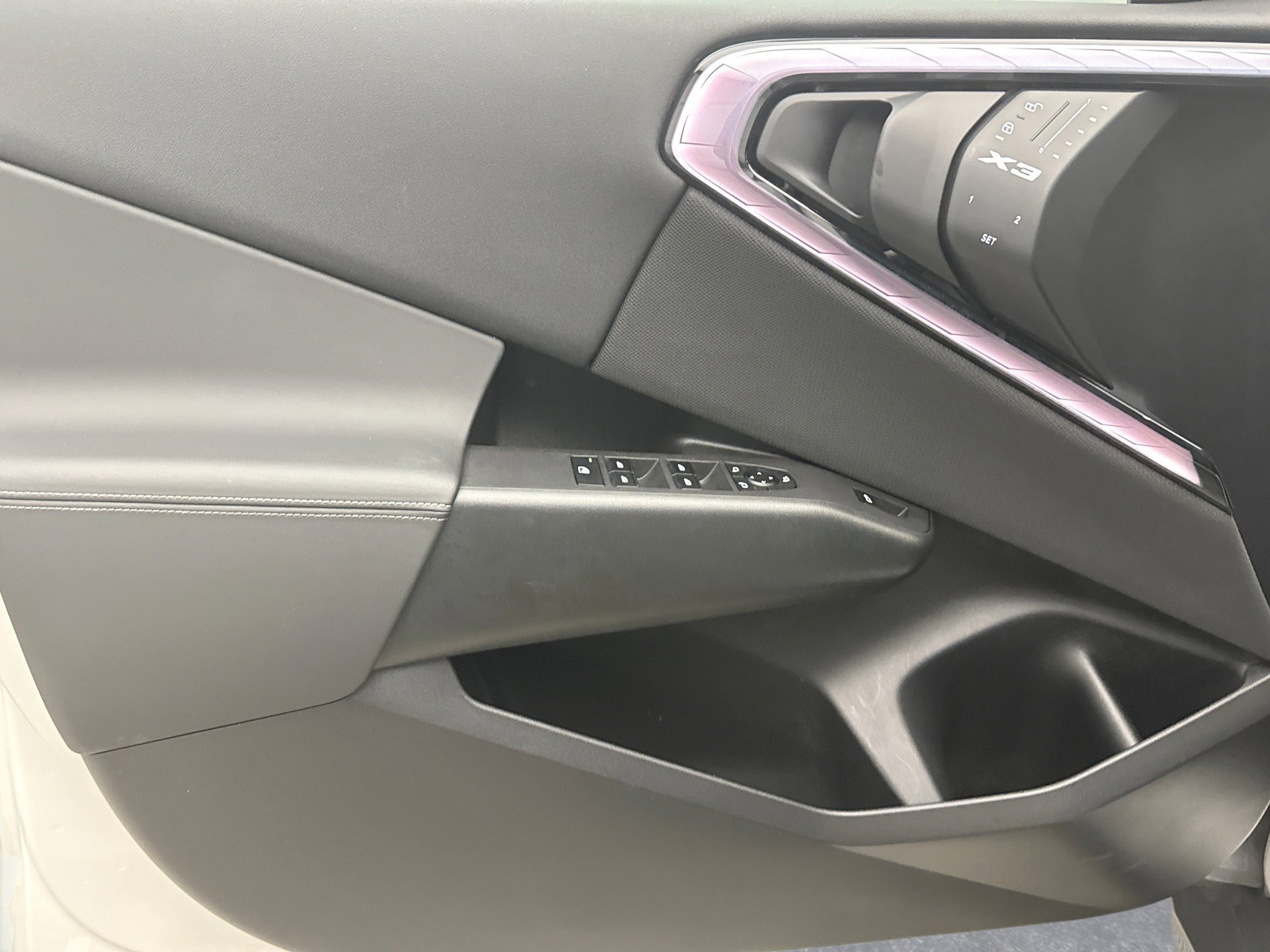 Used 2025 BMW X3 xDrive30i AWD/4WD image 9