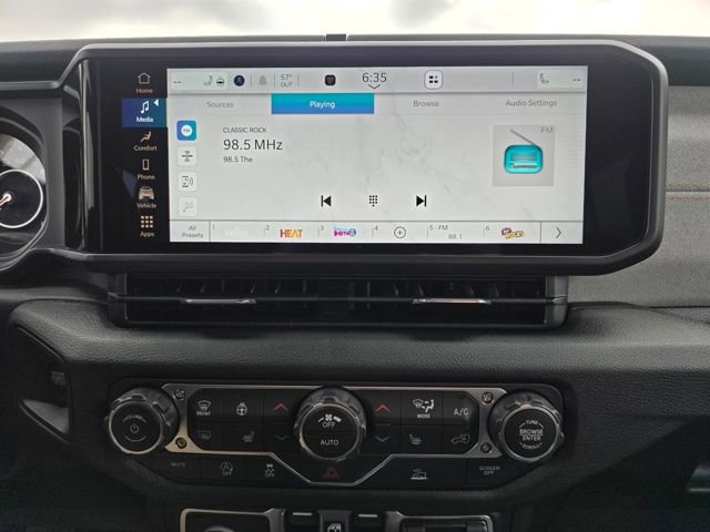 New 2026 Jeep Gladiator Sport image 17