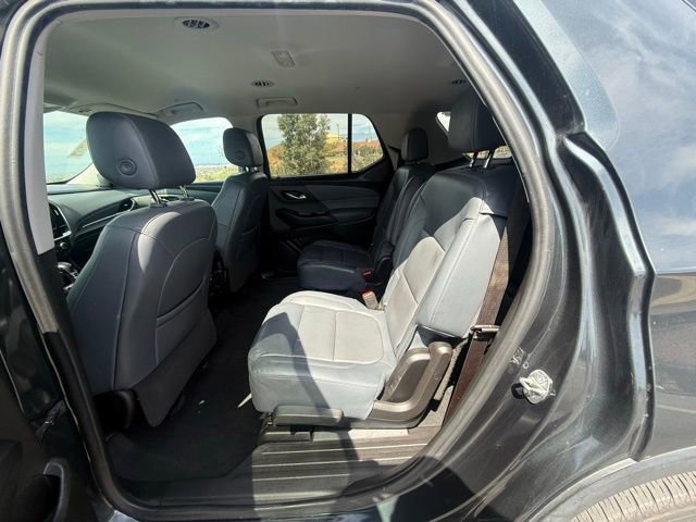 Used 2021 Chevrolet Traverse LT w/ LT Premium Package FWD image 13