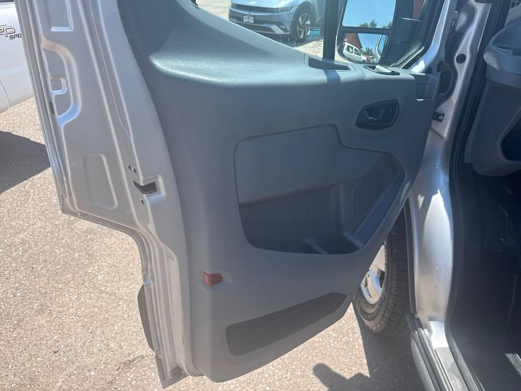 Used 2018 Ford Transit 350 XLT RWD image 9