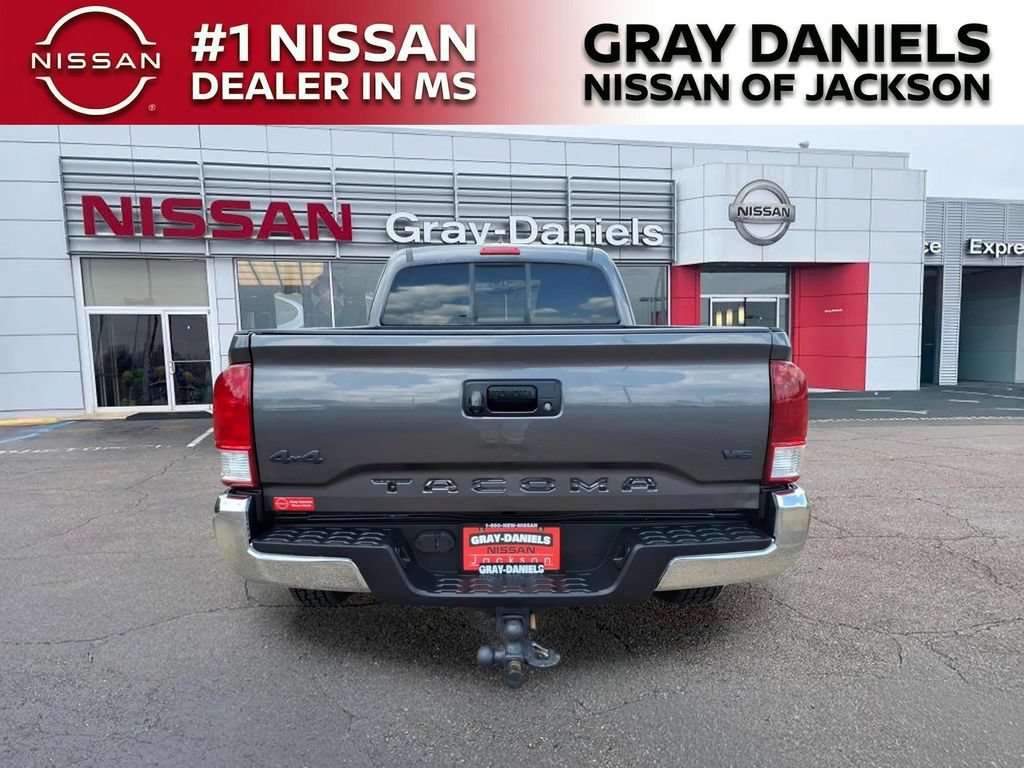 Used 2016 Toyota Tacoma SR5 w/ SR5 Appearance Package (SN) AWD/4WD image 6