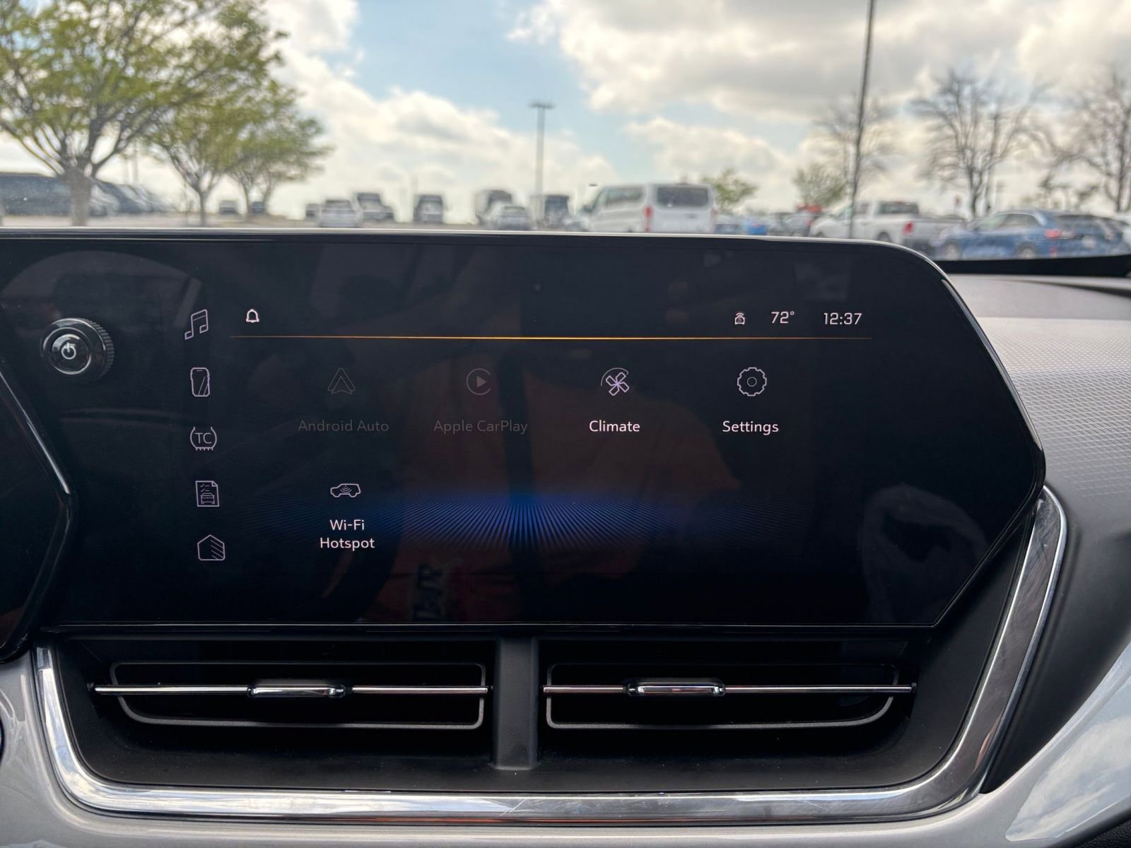 Used 2025 Chevrolet Trax LT image 20