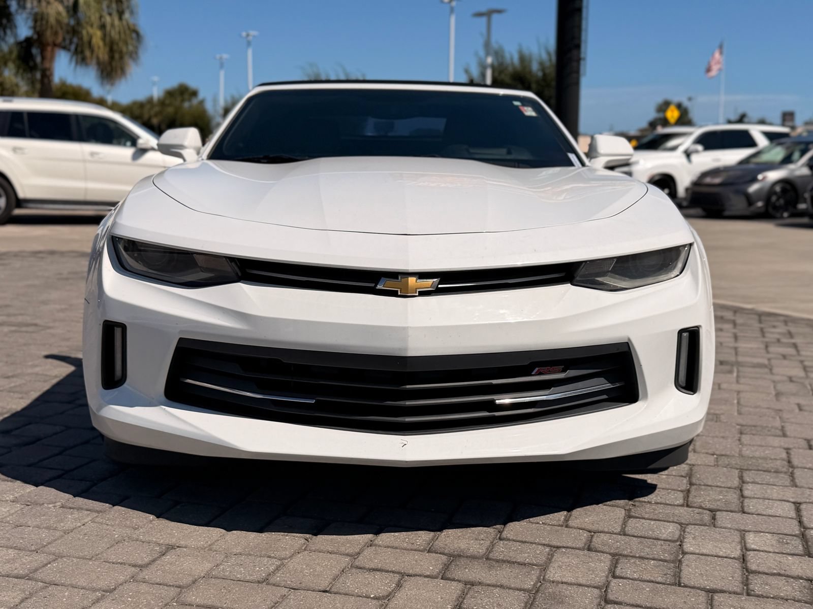 Used 2018 Chevrolet Camaro LT RWD image 4
