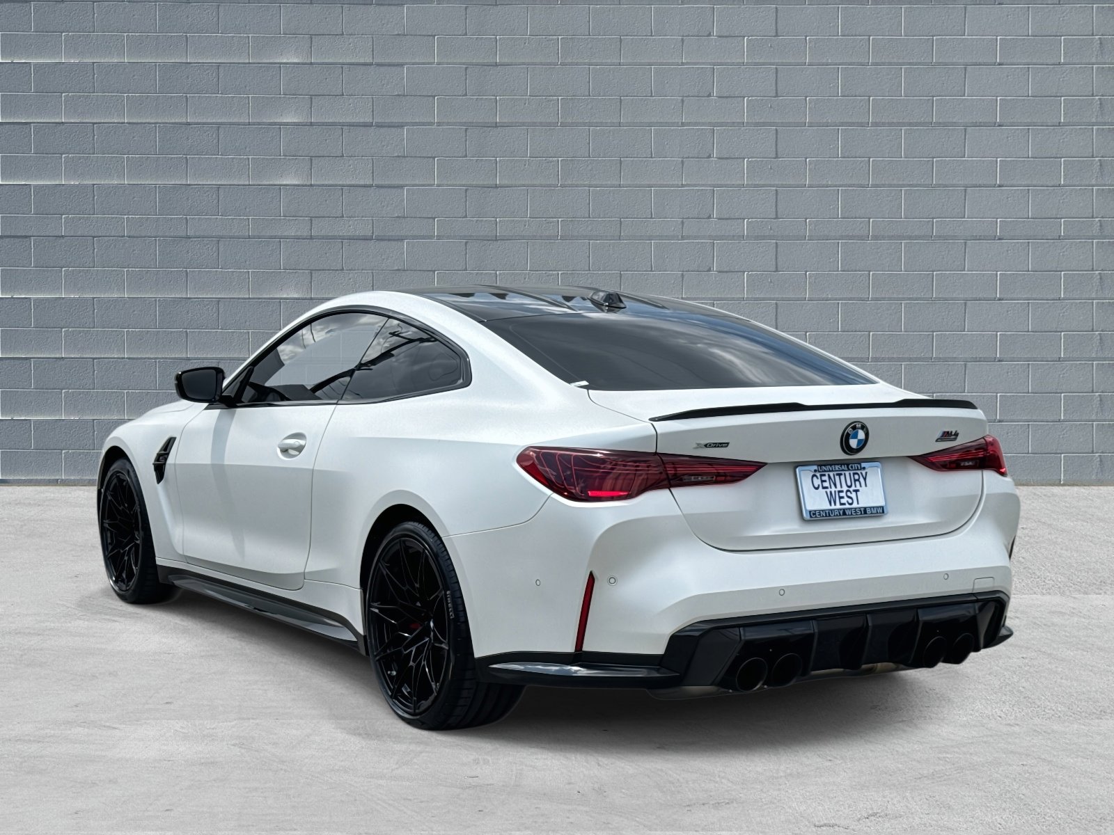 Used 2025 BMW M4 xDrive Competition w/ M Carbon Exterior Package image 5