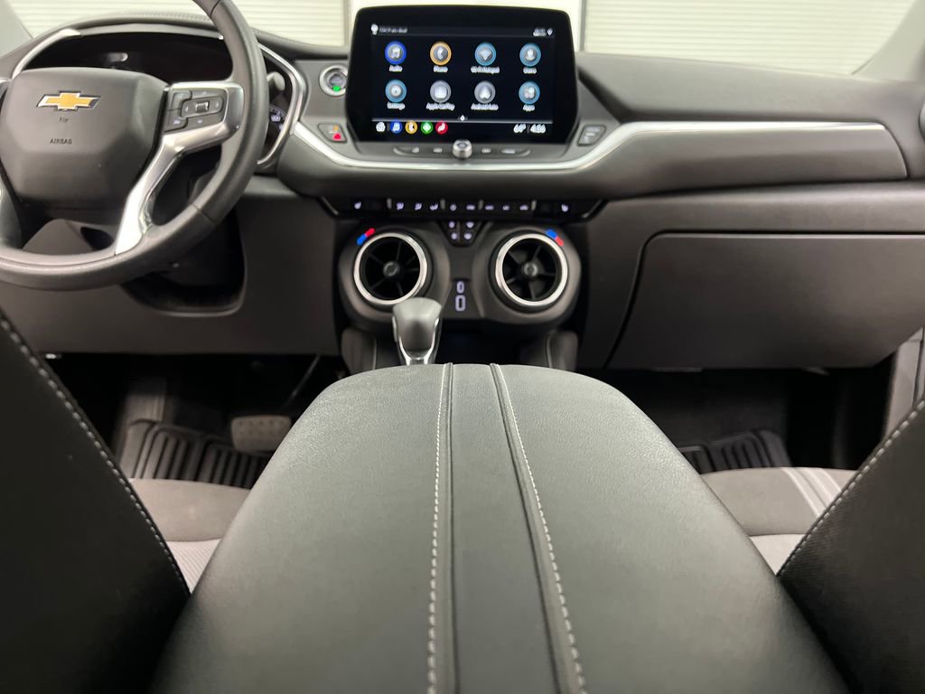 Used 2025 Chevrolet Blazer LT image 37