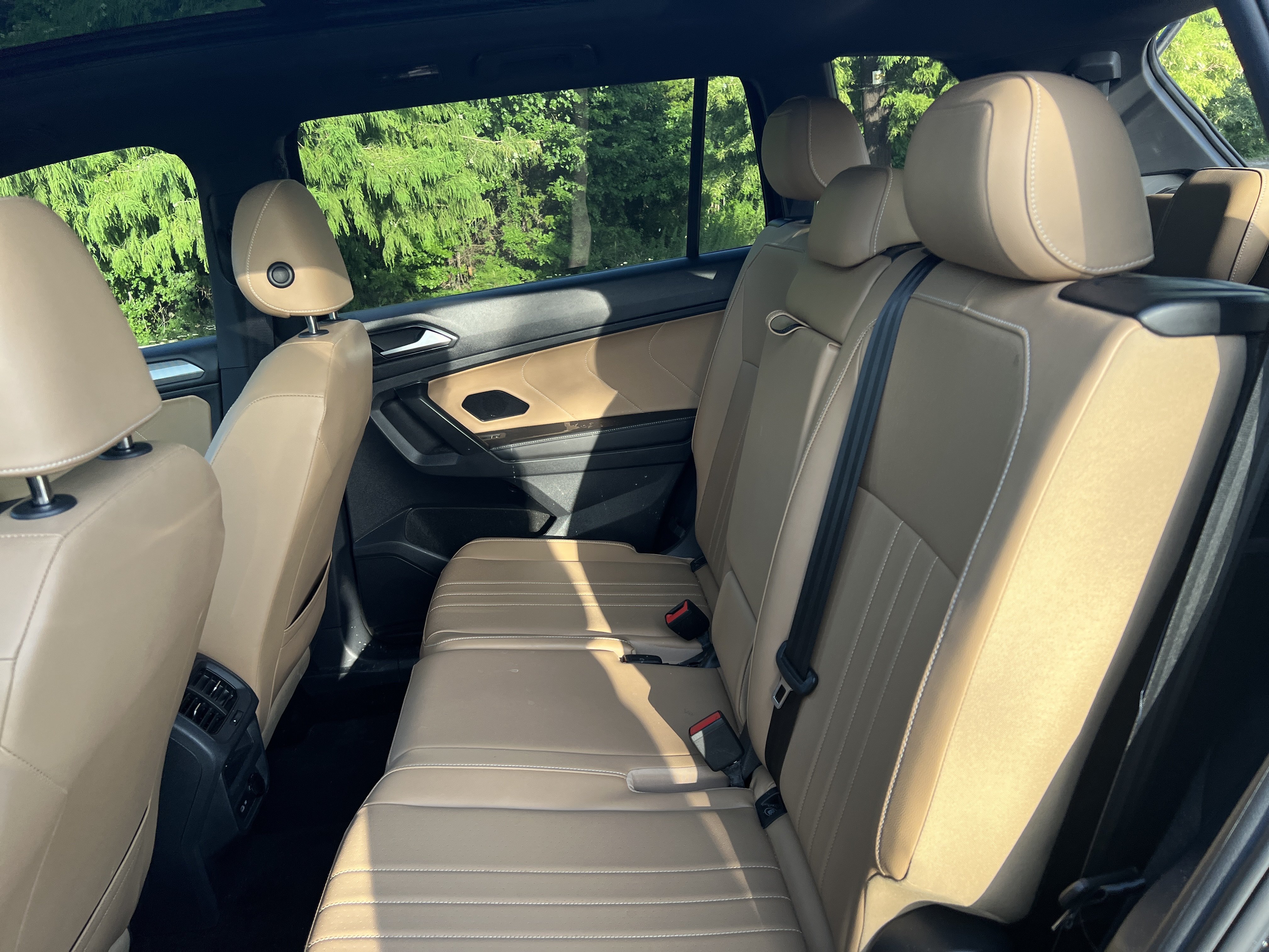 Certified 2023 Volkswagen Tiguan SE w/ Panoramic Sunroof Package FWD image 28