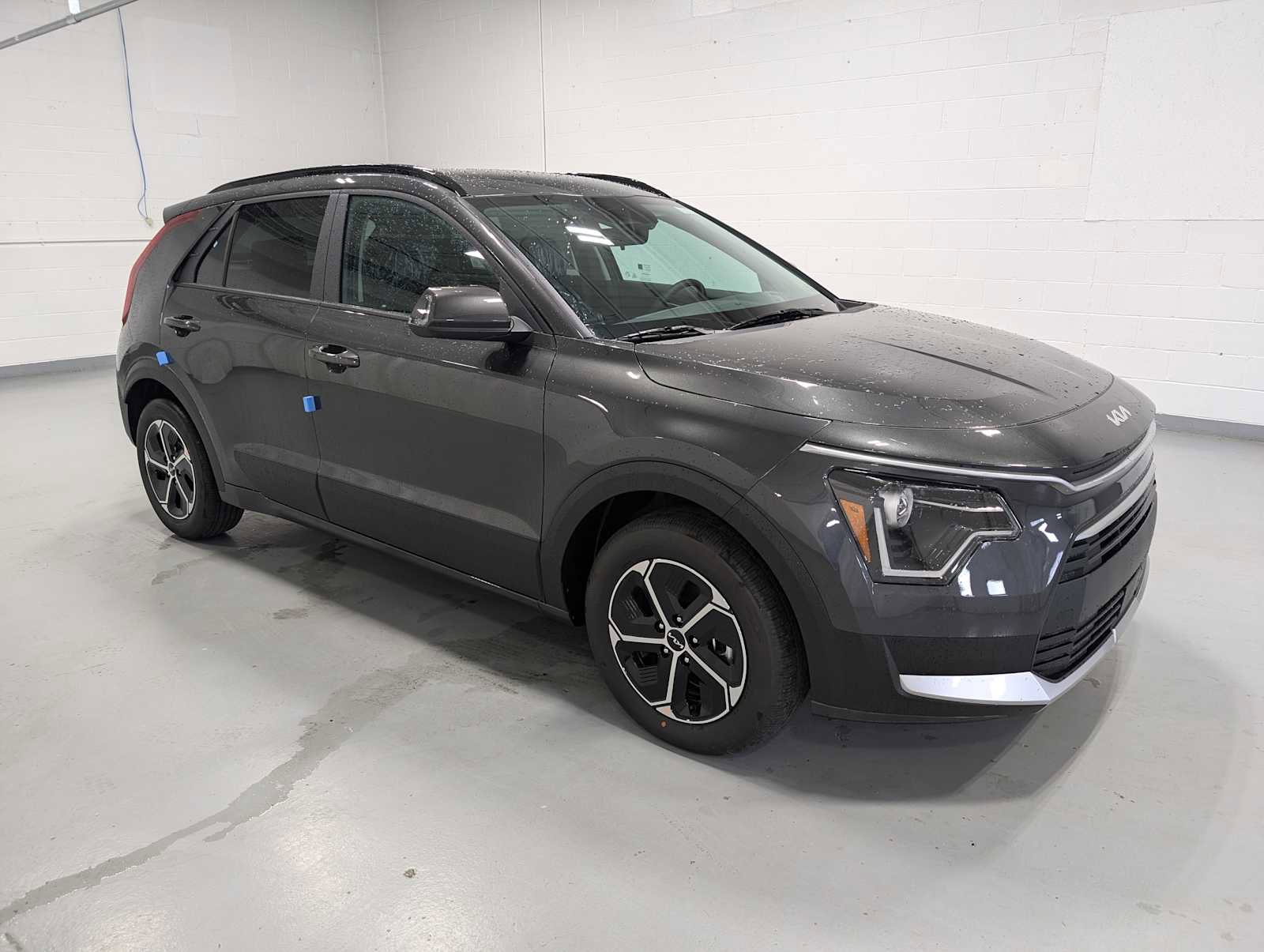 New 2025 Kia Niro EX image 6