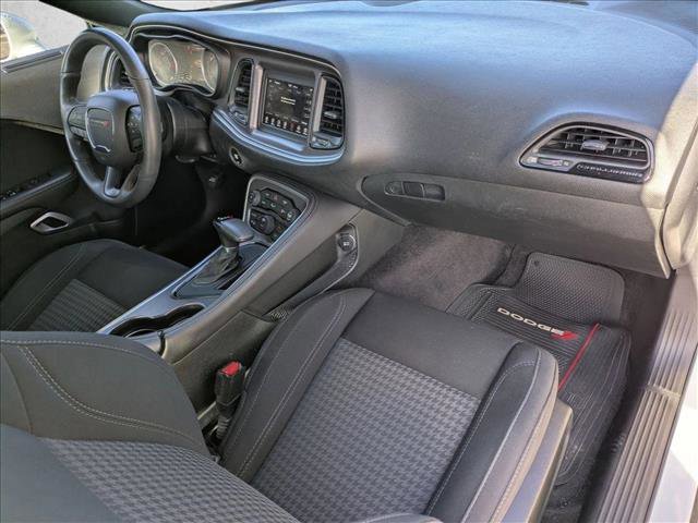 Used 2018 Dodge Challenger R/T w/ Performance Handling Group image 21