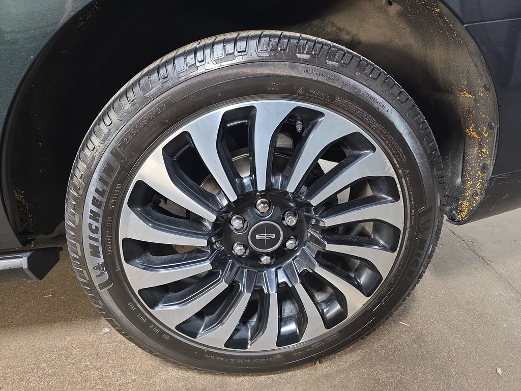 Used 2022 Lincoln Navigator Black Label AWD/4WD image 32