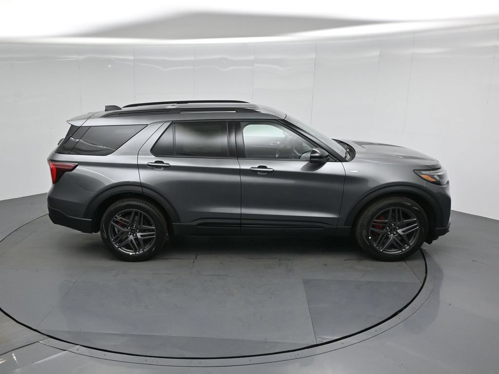 New 2026 Ford Explorer ST-Line w/ ST-Line Street Pack RWD image 38