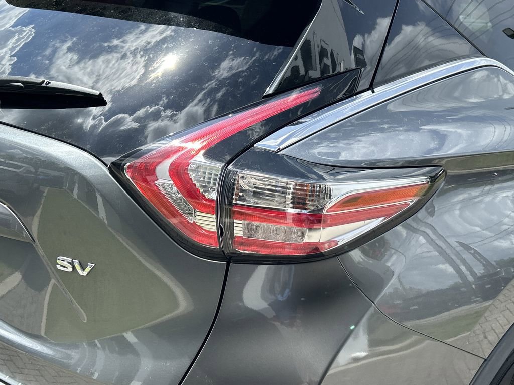 Used 2018 Nissan Murano SV w/ Cargo Package image 9