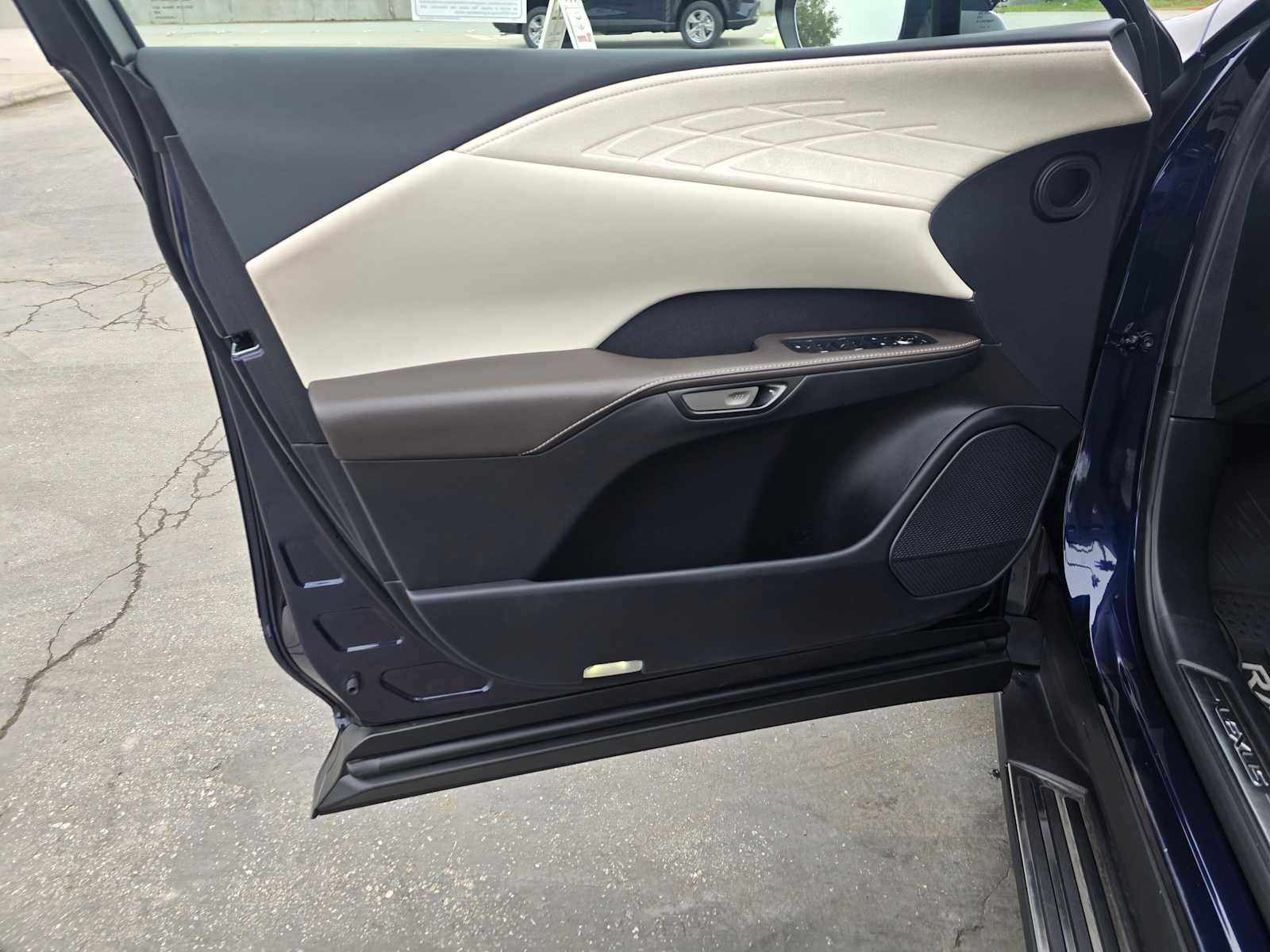 Used 2025 Lexus RX 350 image 23