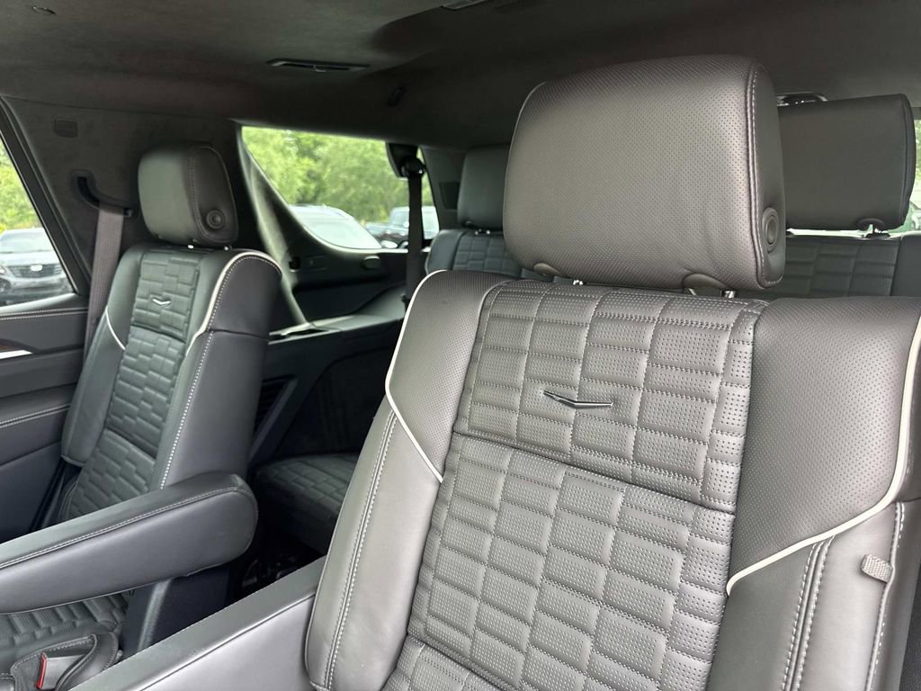 New 2026 Cadillac Escalade Platinum Sport AWD/4WD image 14