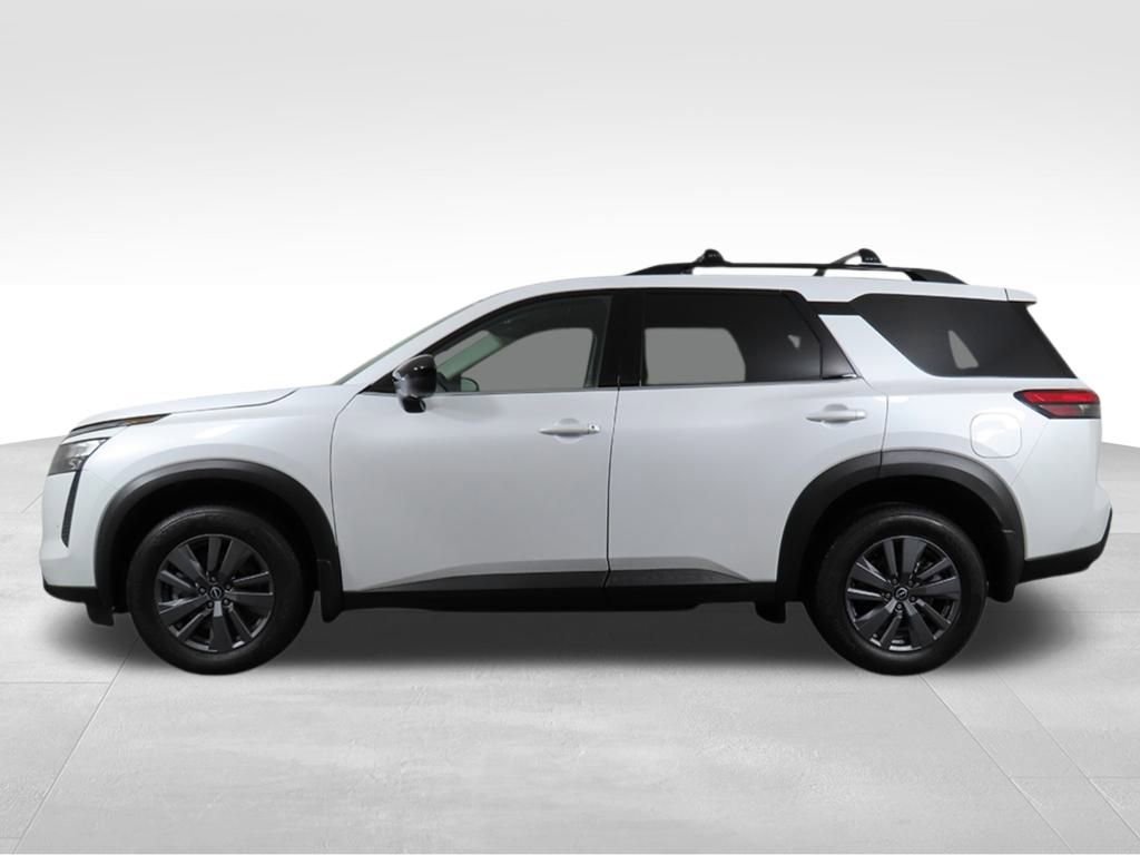New 2026 Nissan Pathfinder SV image 2
