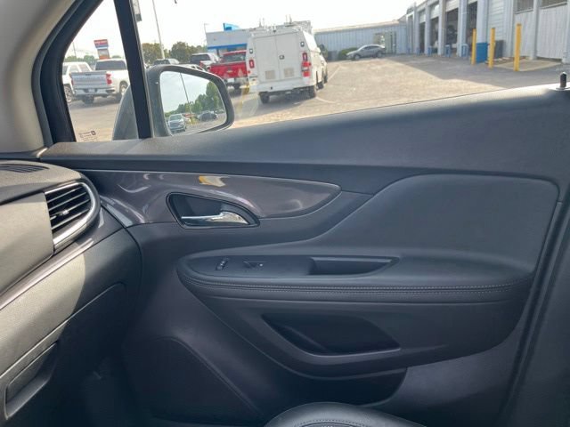 Used 2022 Buick Encore Preferred w/ Safety Package AWD/4WD image 27