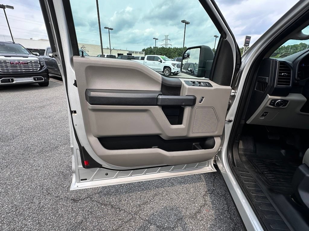 Used 2015 Ford F150 XL w/ Equipment Group 101A Mid AWD/4WD image 24