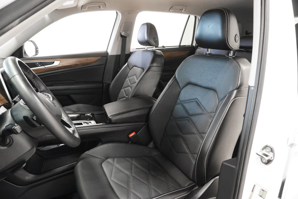 Used 2024 Volkswagen Atlas SE image 11