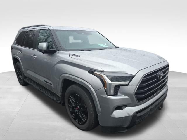 Used 2025 Toyota Sequoia SR5 w/ SR5 Premium Package image 8